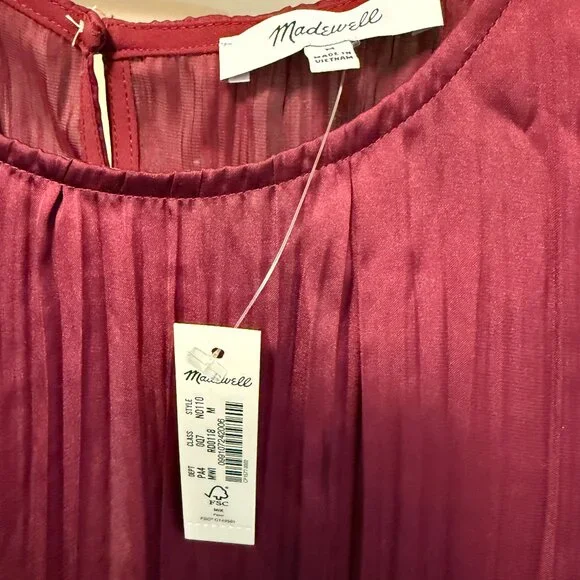 NWT Madewell Short-Sleeve Slip Midi Dress in Burgundy Plissé Size M - Picture 3 of 7